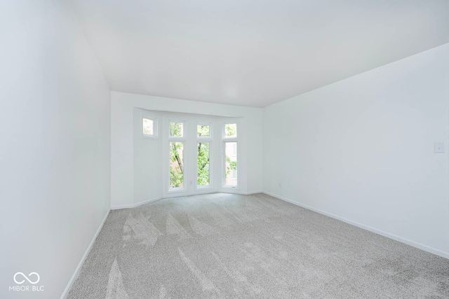 575 Lockerbie Circle S, Indianapolis, IN 46202