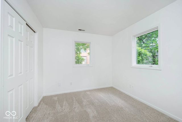 575 Lockerbie Circle S, Indianapolis, IN 46202