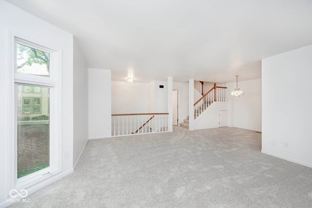 575 Lockerbie Circle S, Indianapolis, IN 46202