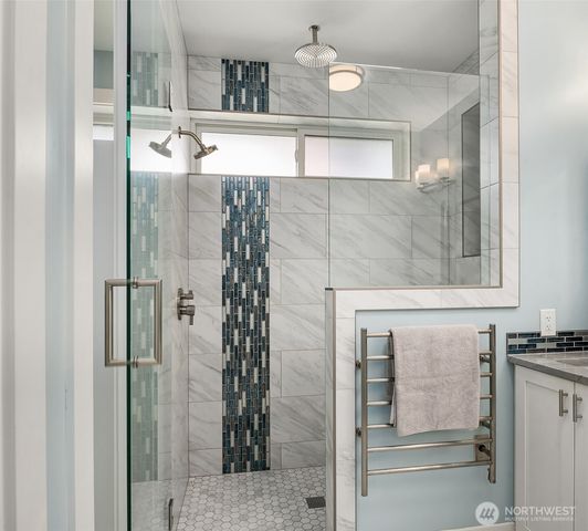 8004 Burke Avenue N, Seattle, WA 98103