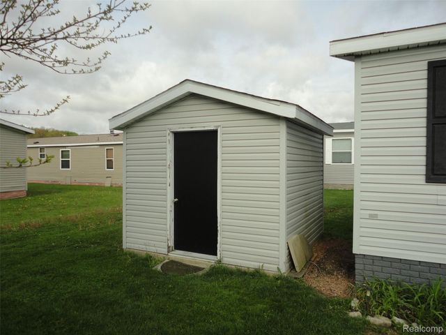 3913 Benjamin Way, Raisinville Township, MI 48161