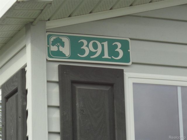 3913 Benjamin Way, Raisinville Township, MI 48161