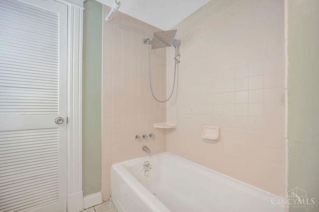 2641 Pleasant Avenue, Hamilton, OH 45015