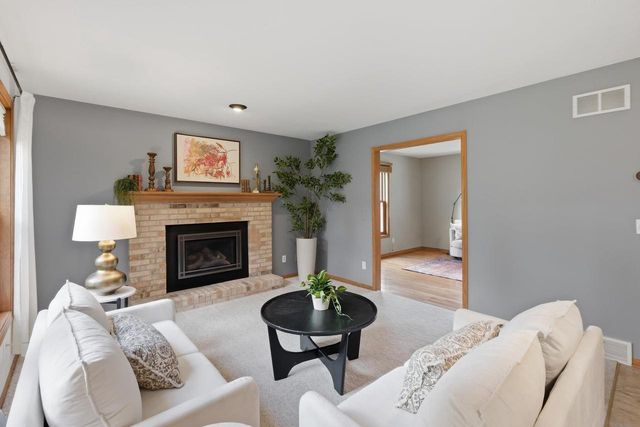 909 Bristol Court, Stoughton, WI 53589