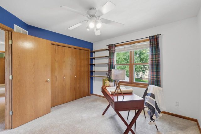 909 Bristol Court, Stoughton, WI 53589