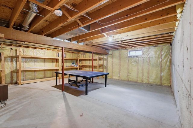 909 Bristol Court, Stoughton, WI 53589
