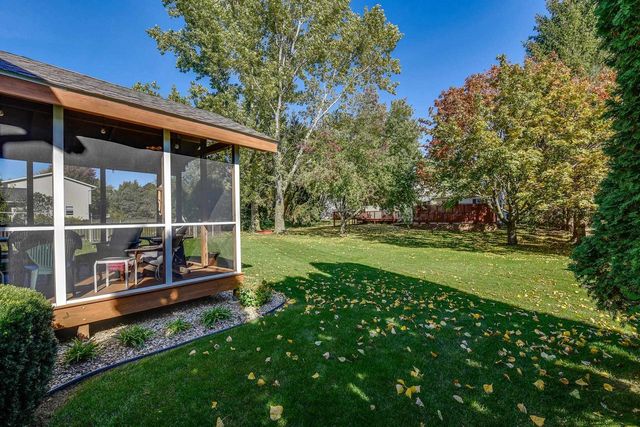 909 Bristol Court, Stoughton, WI 53589