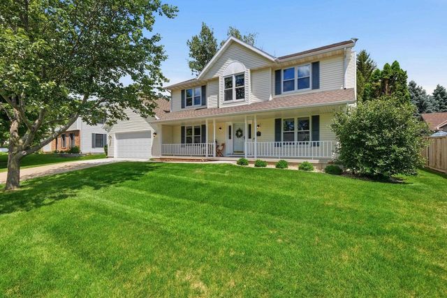 909 Bristol Court, Stoughton, WI 53589