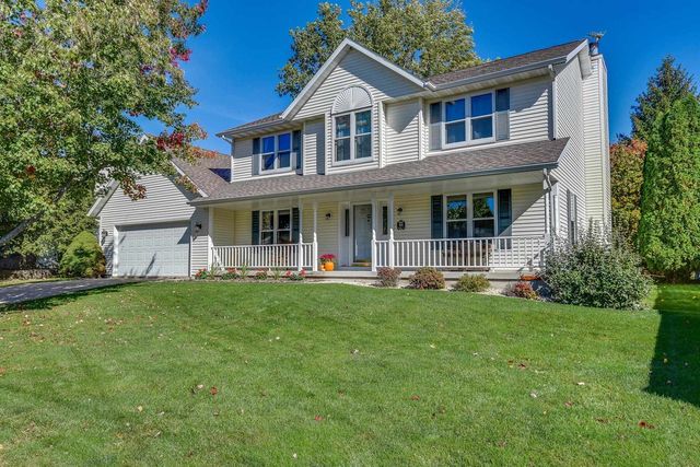 909 Bristol Court, Stoughton, WI 53589
