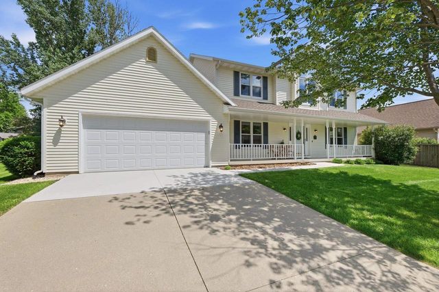 909 Bristol Court, Stoughton, WI 53589