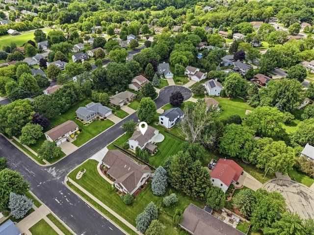 909 Bristol Court, Stoughton, WI 53589