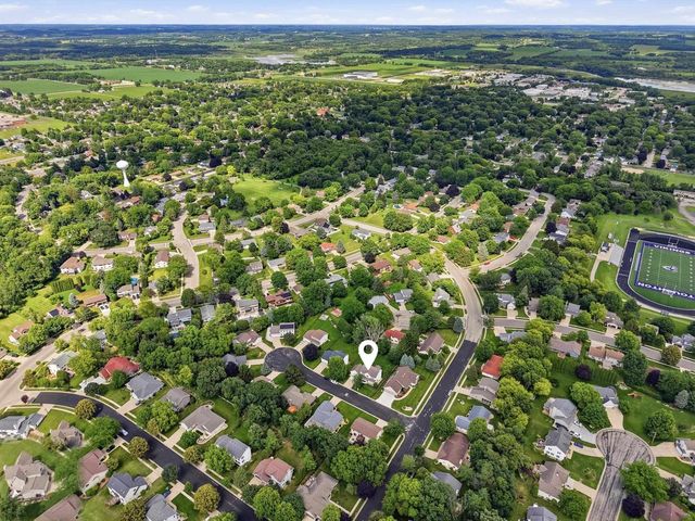 909 Bristol Court, Stoughton, WI 53589