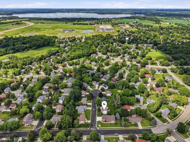 909 Bristol Court, Stoughton, WI 53589