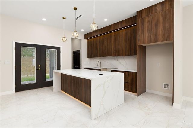 2705 E Solar Drive, Mission, TX 78501