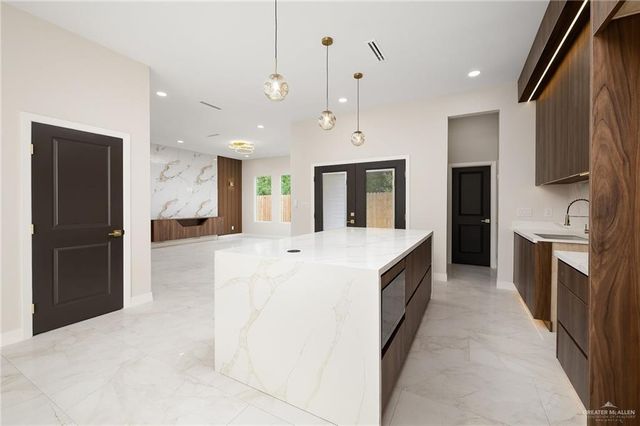 2705 E Solar Drive, Mission, TX 78501