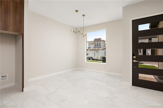 2705 E Solar Drive, Mission, TX 78501