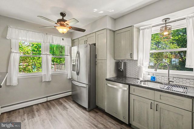 118 CRUM CREEK DR, Woodlyn, PA 19094
