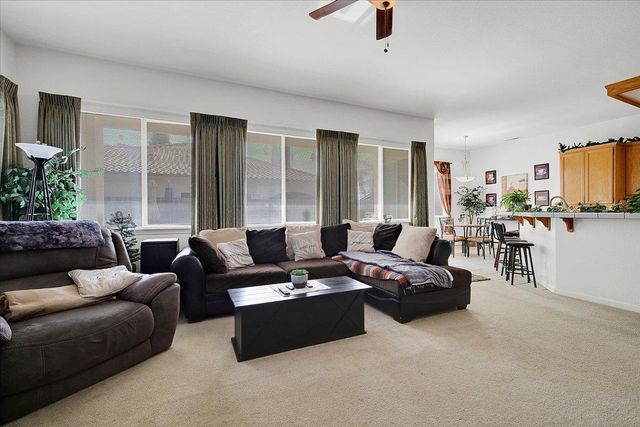 1624 Tres Picos Dr, Yuba City, CA 95993