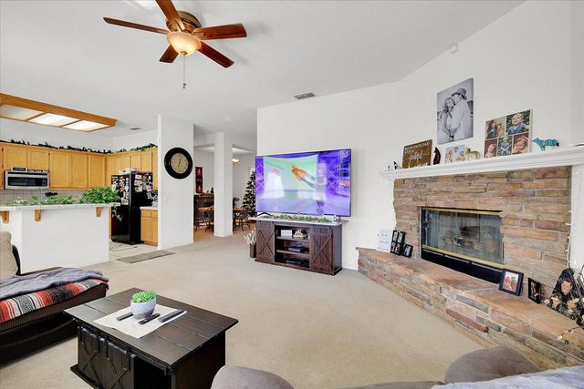 1624 Tres Picos Dr, Yuba City, CA 95993