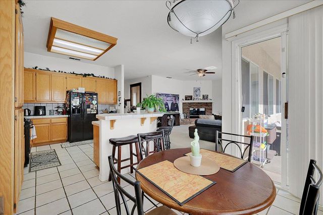 1624 Tres Picos Dr, Yuba City, CA 95993