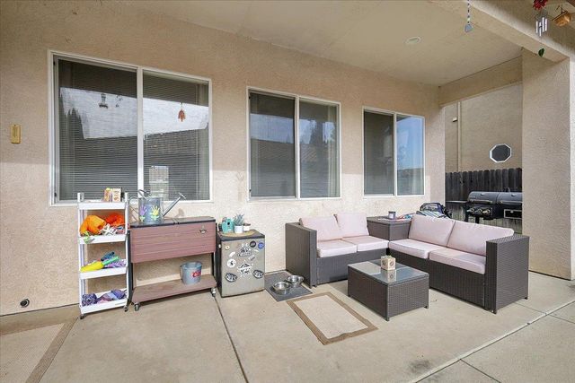 1624 Tres Picos Dr, Yuba City, CA 95993