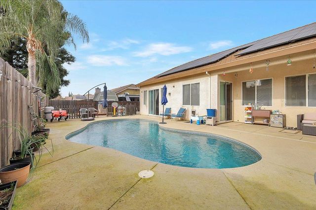 1624 Tres Picos Dr, Yuba City, CA 95993