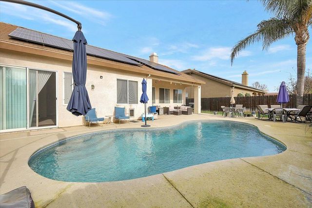 1624 Tres Picos Dr, Yuba City, CA 95993