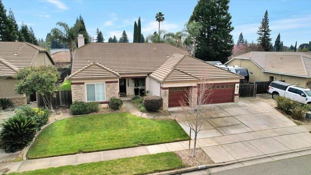 1624 Tres Picos Dr, Yuba City, CA 95993