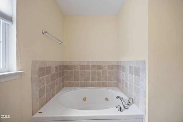 621 Oakfield Trail, Mebane, NC 27302