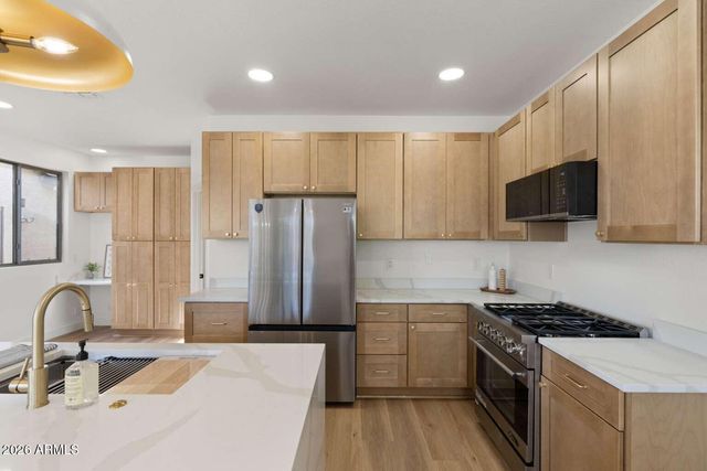 9705 E VILLA PARK Street, Sun Lakes, AZ 85248