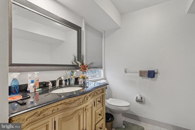 7 DEER TRACK LN, Newark, DE 19711