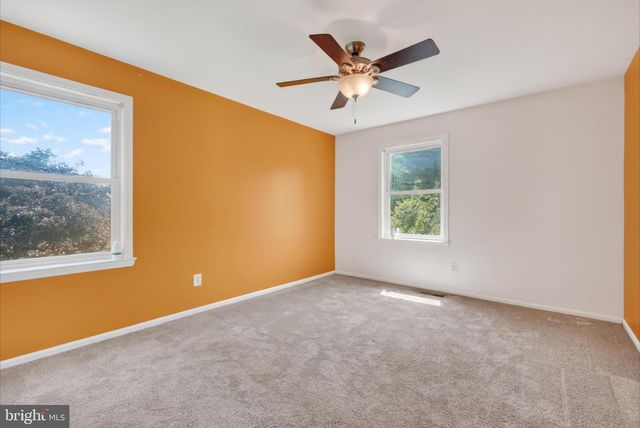 7 DEER TRACK LN, Newark, DE 19711