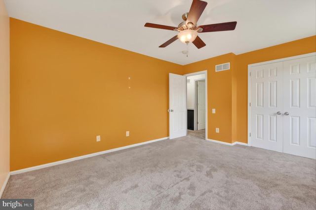 7 DEER TRACK LN, Newark, DE 19711