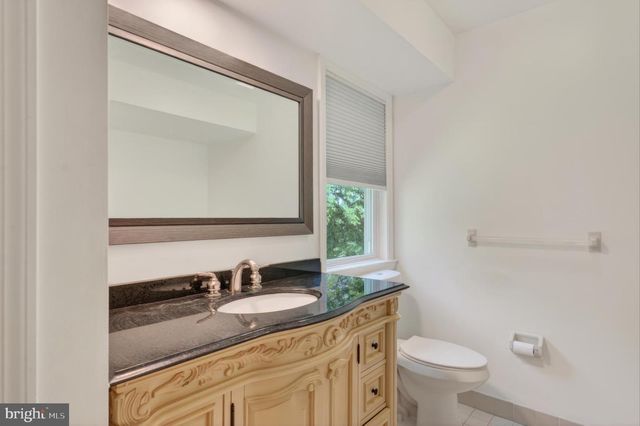 7 DEER TRACK LN, Newark, DE 19711