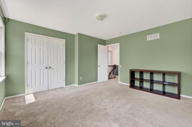 7 DEER TRACK LN, Newark, DE 19711