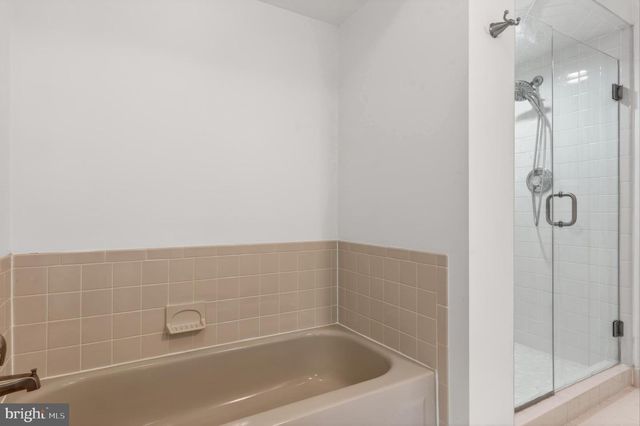 7 DEER TRACK LN, Newark, DE 19711