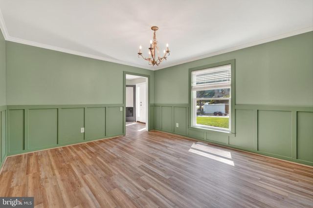 7 DEER TRACK LN, Newark, DE 19711