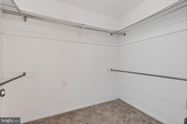 7 DEER TRACK LN, Newark, DE 19711
