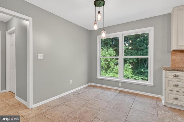 7 DEER TRACK LN, Newark, DE 19711