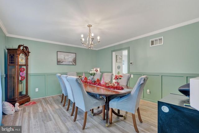 7 DEER TRACK LN, Newark, DE 19711