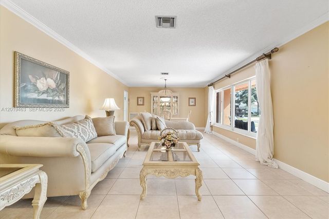 1730 NW 108th Ave, Pembroke Pines, FL 33026
