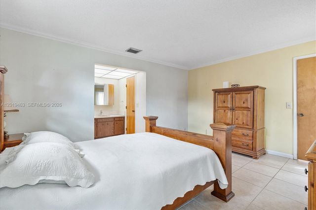 1730 NW 108th Ave, Pembroke Pines, FL 33026