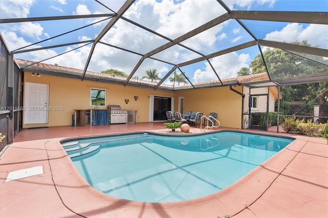 1730 NW 108th Ave, Pembroke Pines, FL 33026