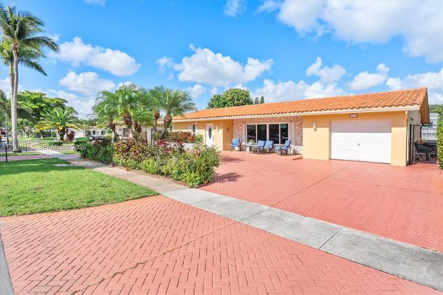 1730 NW 108th Ave, Pembroke Pines, FL 33026