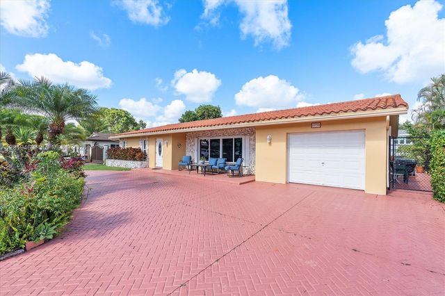 1730 NW 108th Ave, Pembroke Pines, FL 33026
