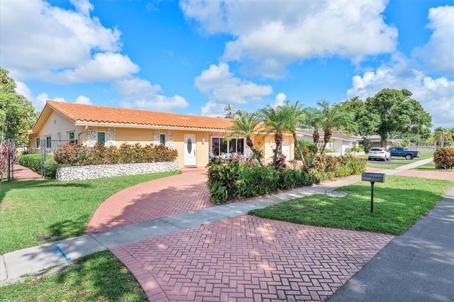 1730 NW 108th Ave, Pembroke Pines, FL 33026