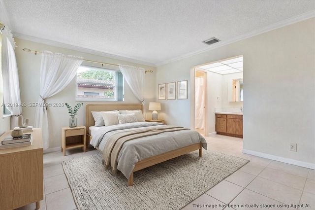 1730 NW 108th Ave, Pembroke Pines, FL 33026