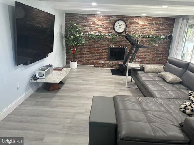 1913 BIRCHWOOD PARK DR N, Cherry Hill, NJ 08003