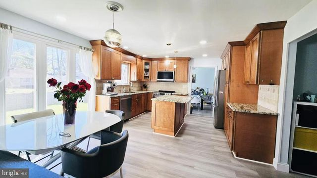 1913 BIRCHWOOD PARK DR N, Cherry Hill, NJ 08003