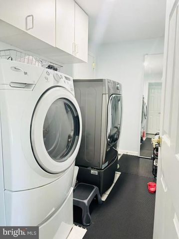 1913 BIRCHWOOD PARK DR N, Cherry Hill, NJ 08003